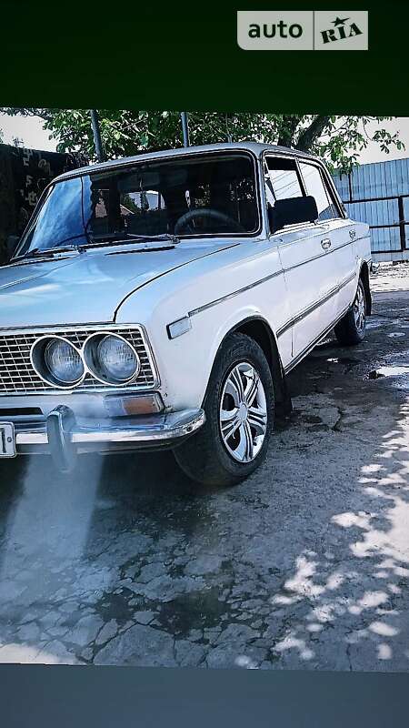 Седан ВАЗ / Lada 2103 1982 в Кривом Роге