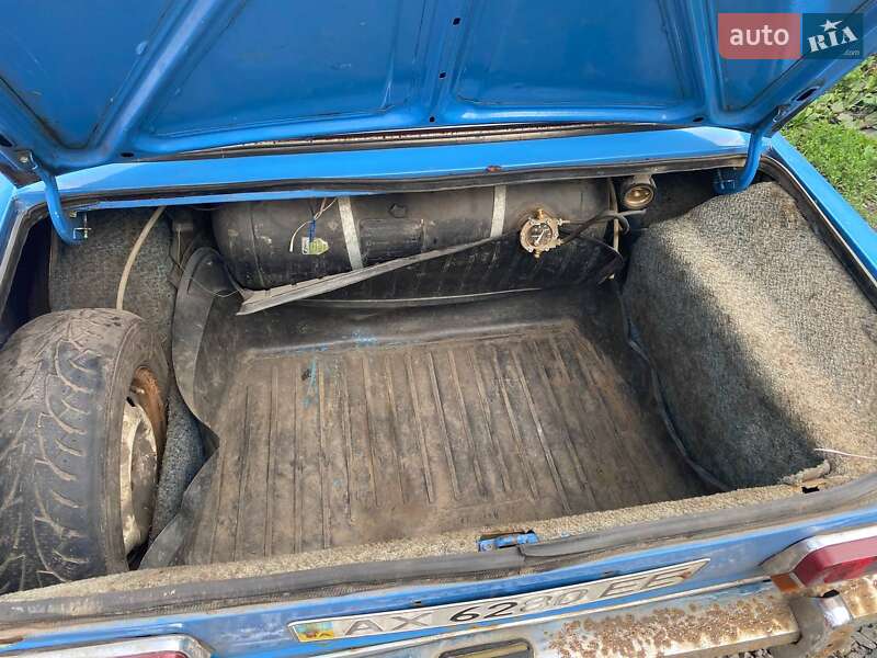 Седан ВАЗ / Lada 2103 1980 в Кривом Роге фото 3 Седан ВАЗ / Lada 2103 1980 в Кривом Роге
