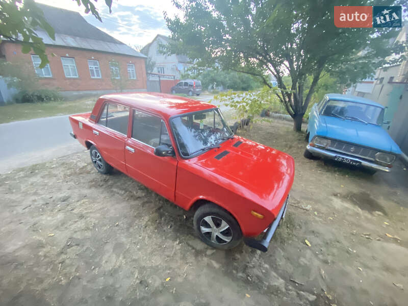 Седан ВАЗ / Lada 2103 1975 в Змиеве