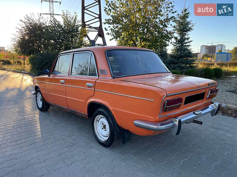 Седан ВАЗ / Lada 2103 1974 в Киеве