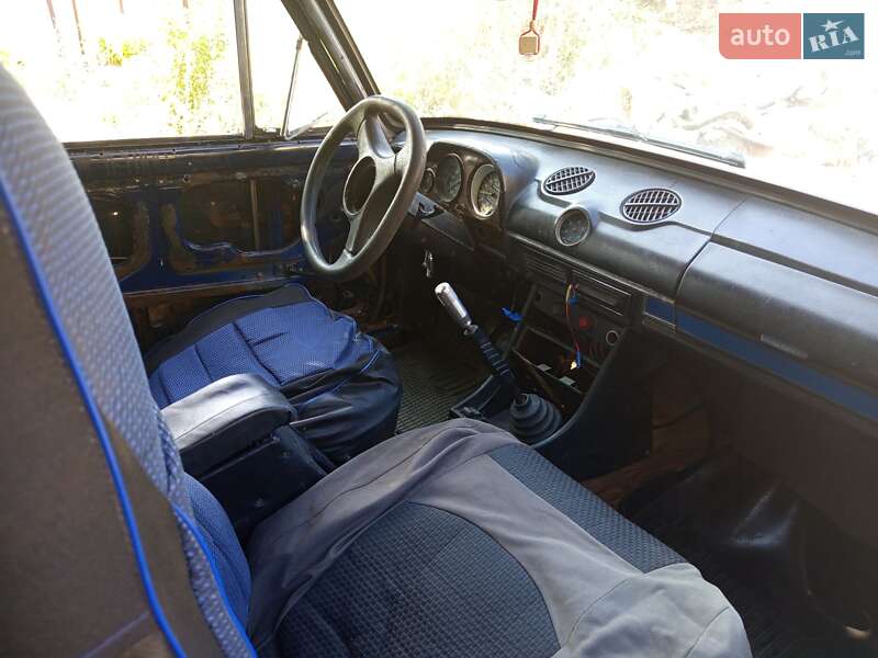 Седан ВАЗ / Lada 2103 1983 в Дніпрі