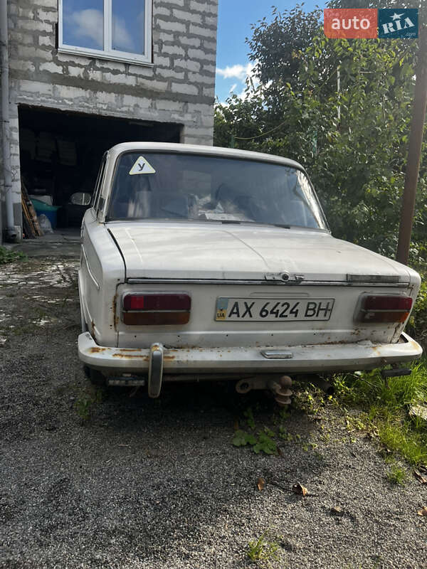 Седан ВАЗ / Lada 2103 1983 в Киеве