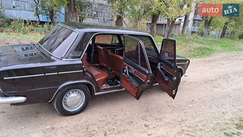 Седан ВАЗ / Lada 2103 1976 в Белгороде-Днестровском фото 5 Седан ВАЗ / Lada 2103 1976 в Белгороде-Днестровском