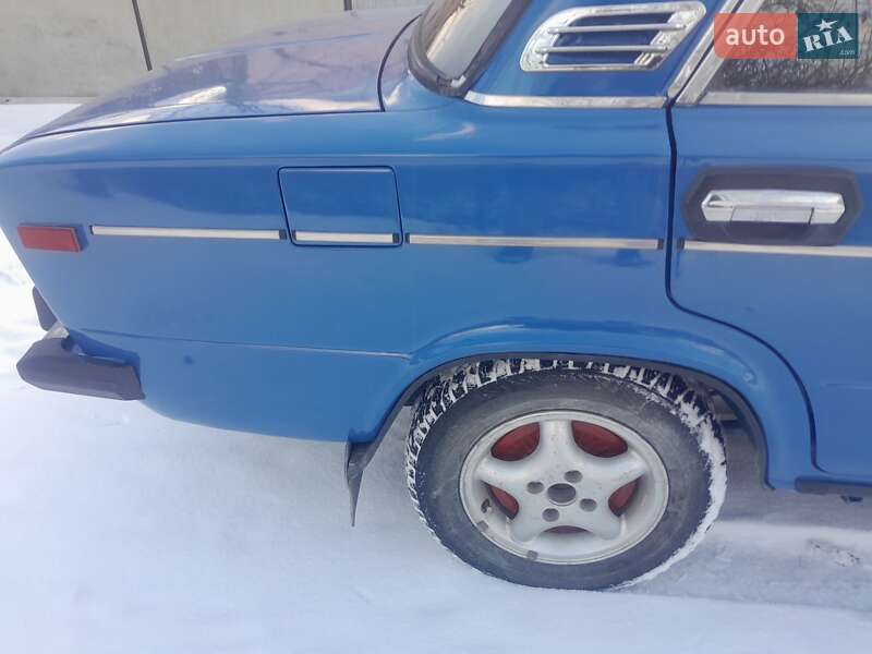 Седан ВАЗ / Lada 2103 1985 в Чернівцях