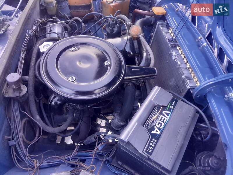 Седан ВАЗ / Lada 2103 1985 в Чернівцях