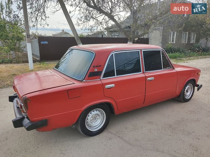 Седан ВАЗ / Lada 2103 1975 в Измаиле