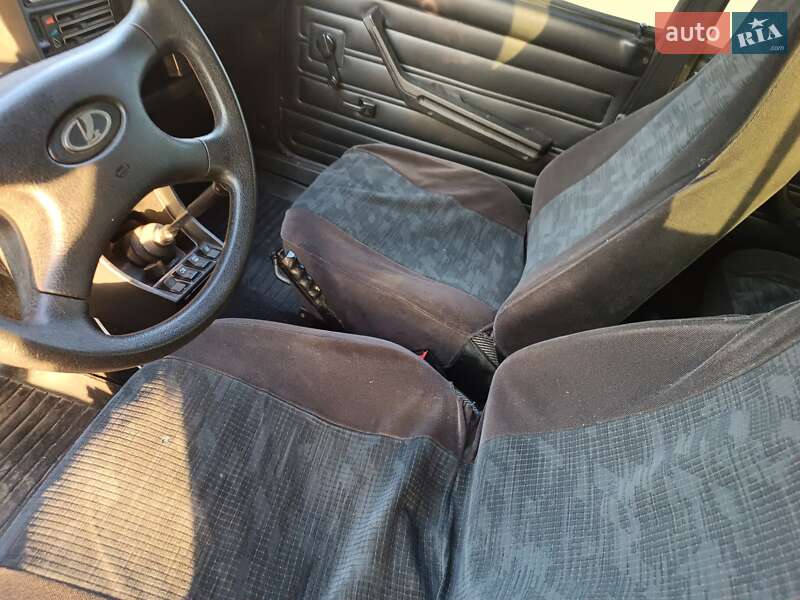 Универсал ВАЗ / Lada 2104 2002 в Покровске