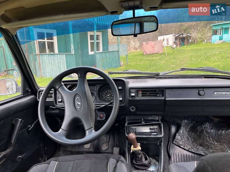 Універсал ВАЗ 2104 1988 в  фото Універсал ВАЗ 2104 1988 в