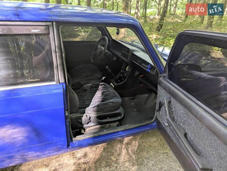 Универсал ВАЗ / Lada 2104 2001 в Почаеве