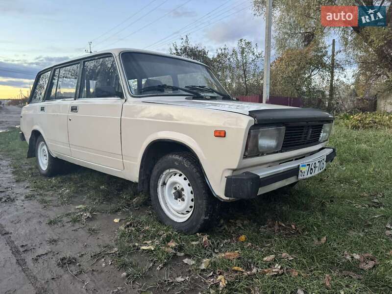 Универсал ВАЗ 2104 1996 в  фото Универсал ВАЗ 2104 1996 в