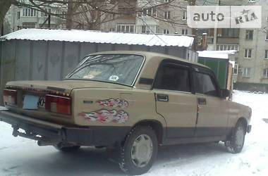 Седан ВАЗ / Lada 2105 1989 в Киеве