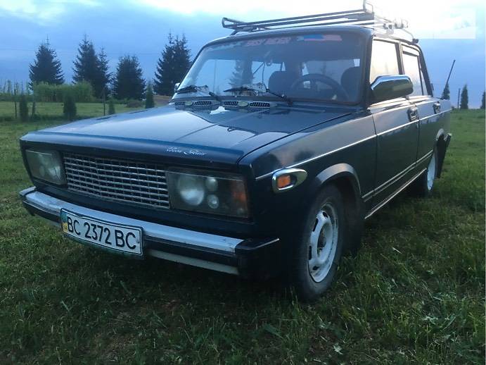 Седан ВАЗ / Lada 2105 1999 в Сколе
