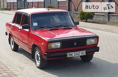 Седан ВАЗ / Lada 2105 1987 в Луцке