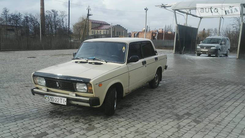 Седан ВАЗ / Lada 2105 1990 в Мукачево