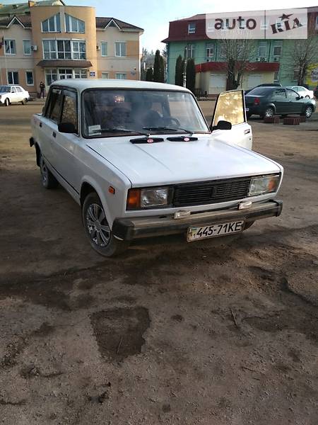 Седан ВАЗ / Lada 2105 1986 в Вінниці фото Седан ВАЗ / Lada 2105 1986 в Вінниці