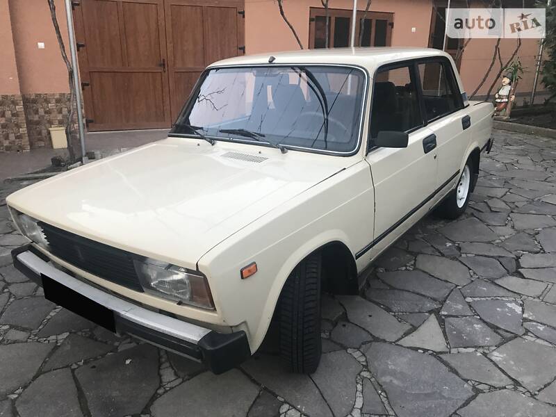 Седан ВАЗ / Lada 2105 1985 в Мукачево