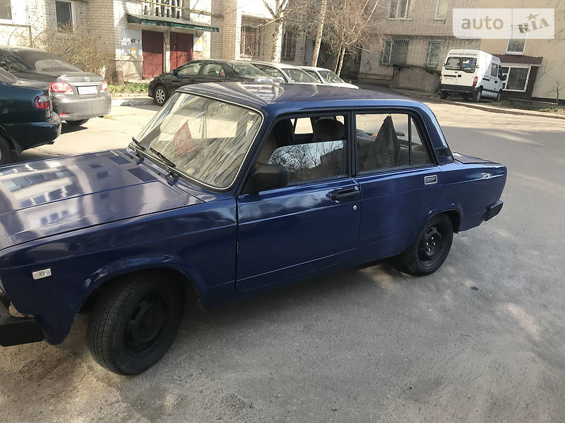 Седан ВАЗ / Lada 2105 1988 в Житомире