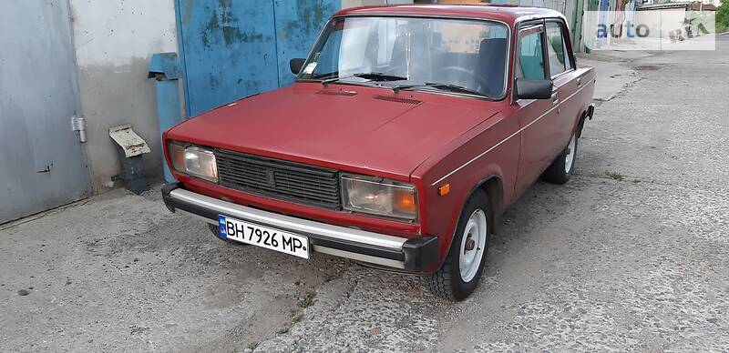 Седан ВАЗ / Lada 2105 1990 в Одессе