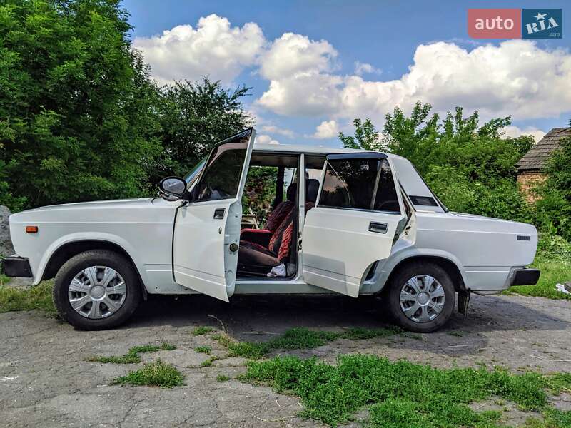 Седан ВАЗ / Lada 2105 1992 в Шепетівці