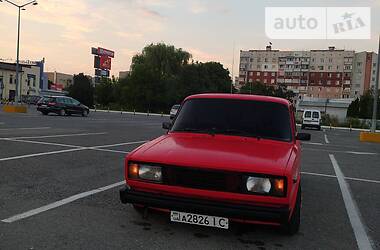 Седан ВАЗ / Lada 2105 1985 в Чернівцях