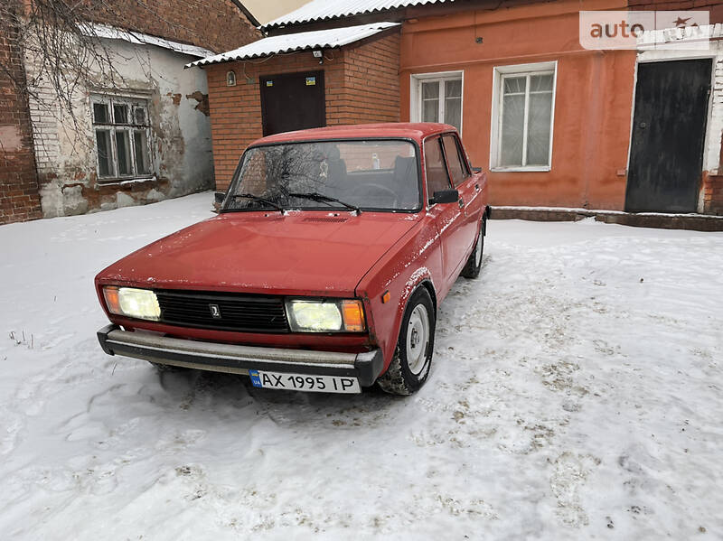 Седан ВАЗ / Lada 2105 1983 в Харькове