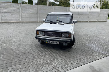 Седан ВАЗ / Lada 2105 1990 в Ровно