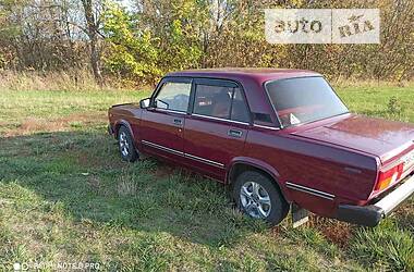 Седан ВАЗ / Lada 2105 1999 в Смеле