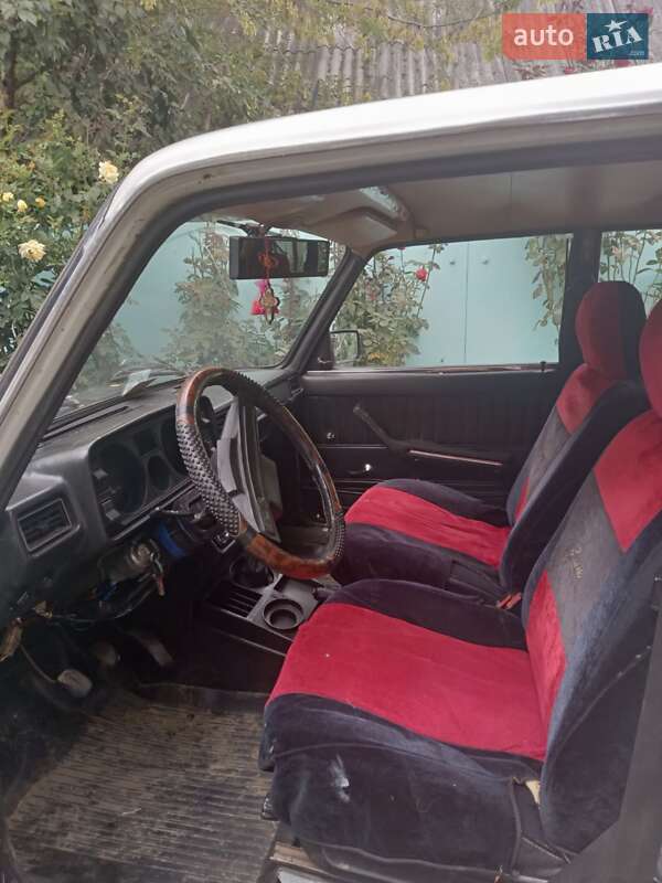 Седан ВАЗ / Lada 2105 1992 в Иваничах