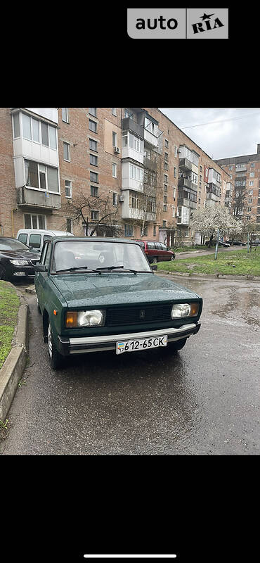 Седан ВАЗ / Lada 2105 2000 в Александрие