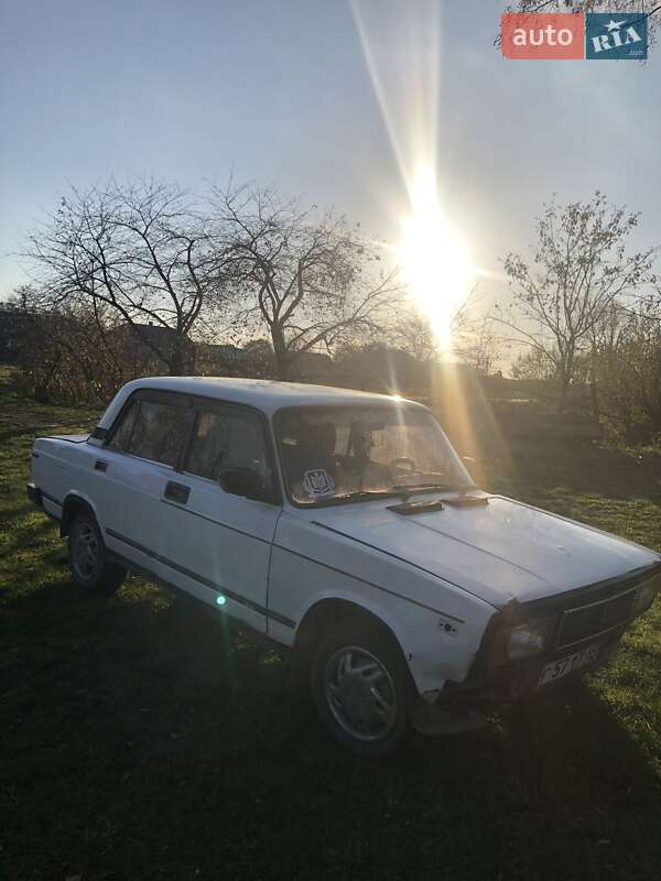Седан ВАЗ / Lada 2105 1980 в Рава-Руській