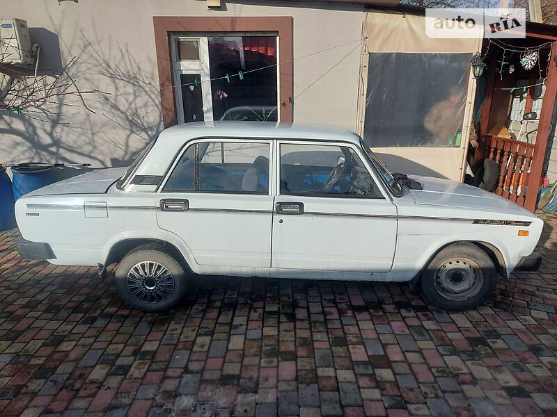 Седан ВАЗ / Lada 2105 1981 в Черкассах