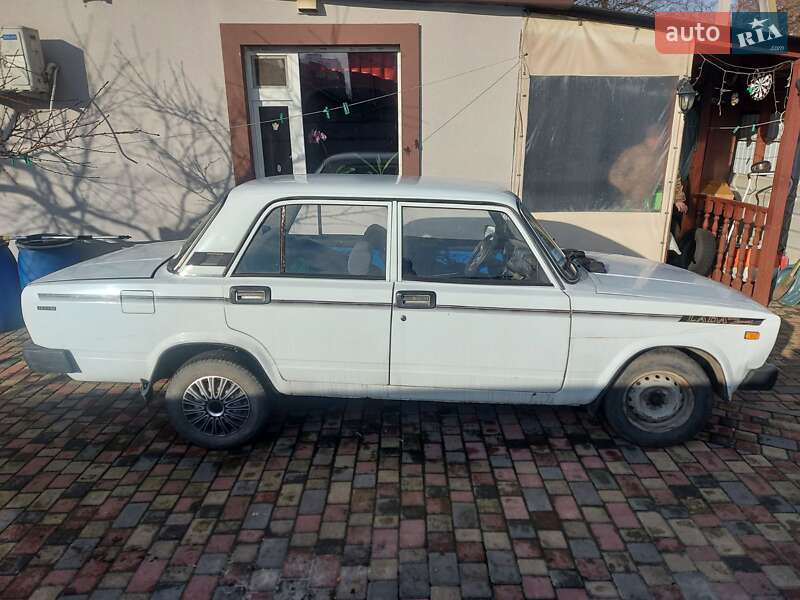 Седан ВАЗ / Lada 2105 1981 в Черкассах