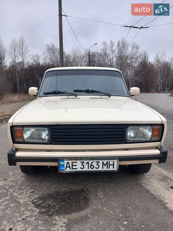 Седан ВАЗ / Lada 2105 1990 в Кривом Роге фото 2 Седан ВАЗ / Lada 2105 1990 в Кривом Роге