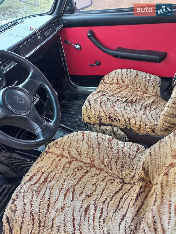 Седан ВАЗ / Lada 2105 1989 в Олевске