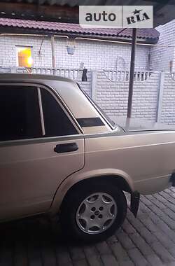 Седан ВАЗ / Lada 2105 1990 в Днепре
