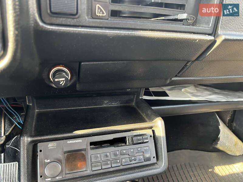 Седан ВАЗ / Lada 2105 1992 в Нововолынске