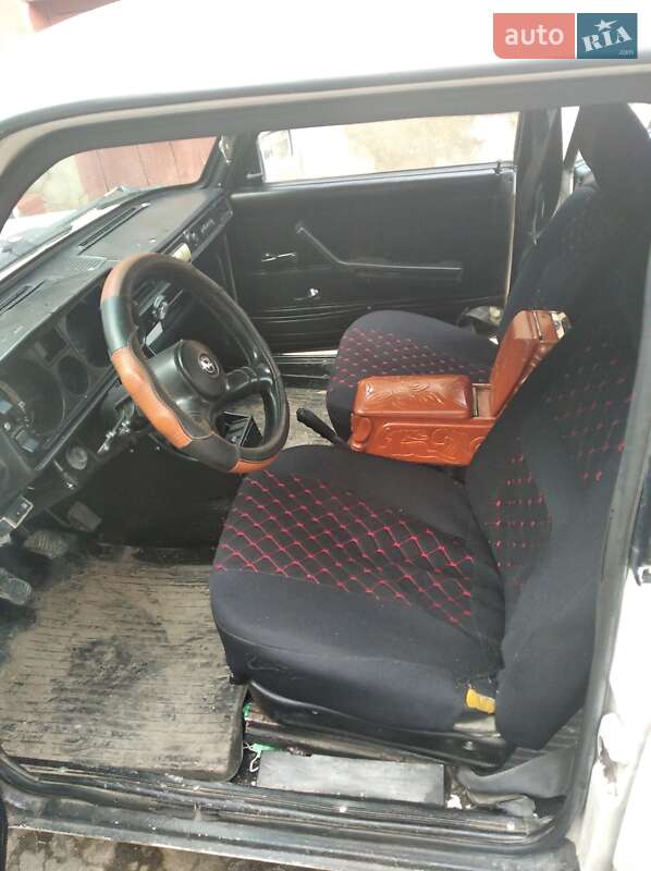 Седан ВАЗ / Lada 2105 1991 в Житомире