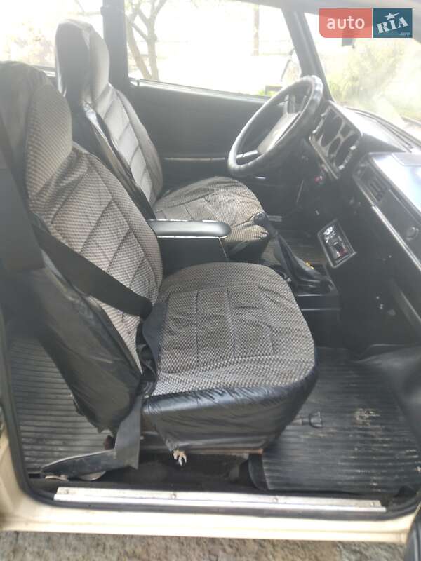 Седан ВАЗ / Lada 2105 1988 в Деражні