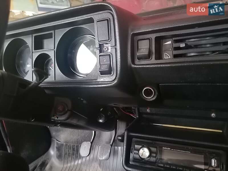 Седан ВАЗ / Lada 2105 1989 в Белой Церкви фото 11 Седан ВАЗ / Lada 2105 1989 в Белой Церкви
