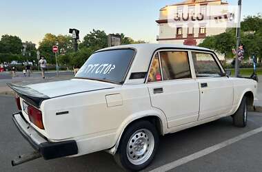 Седан ВАЗ / Lada 2105 1996 в Одессе