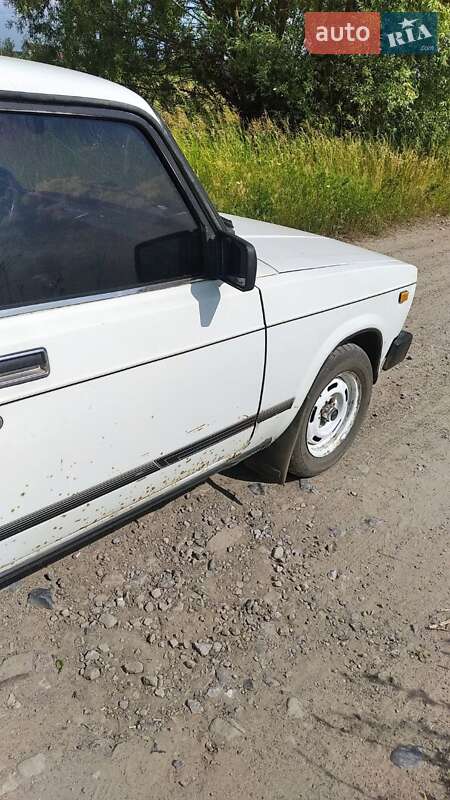 Седан ВАЗ / Lada 2105 1993 в Харькове