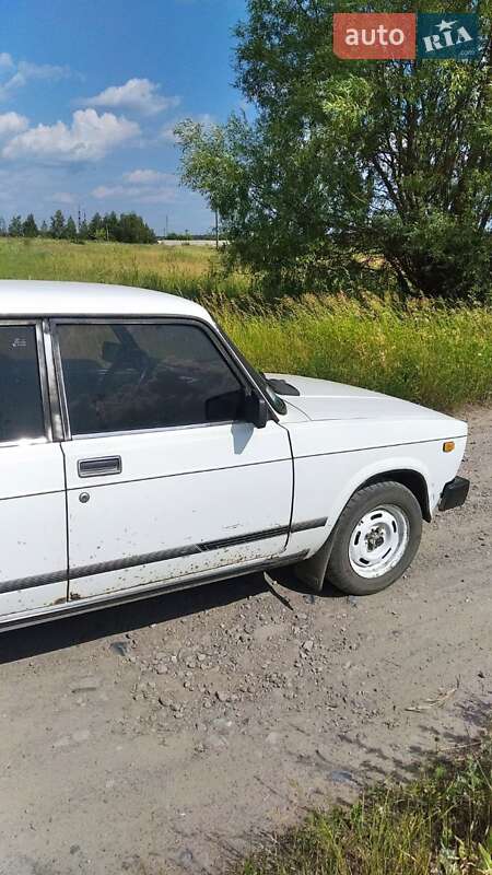 Седан ВАЗ / Lada 2105 1993 в Харькове