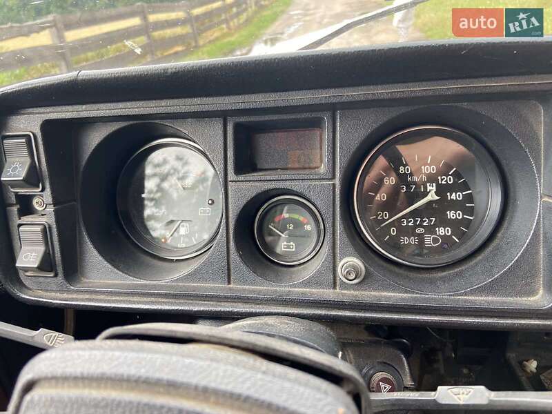 Седан ВАЗ / Lada 2105 1988 в Гайсине