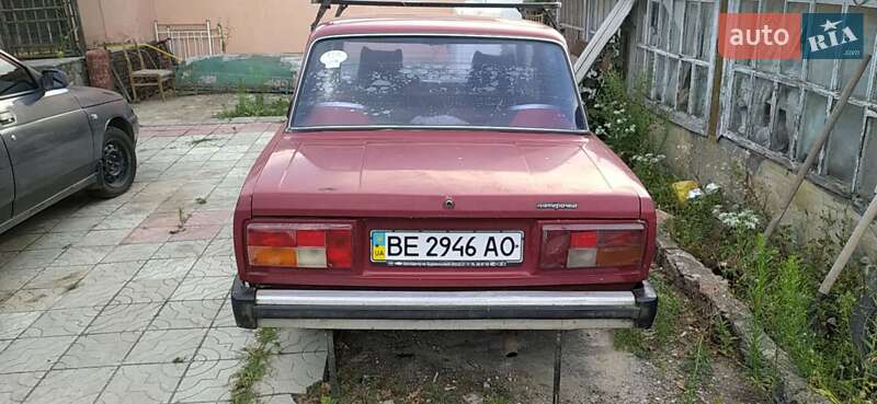 Седан ВАЗ / Lada 2105 1982 в Очакове