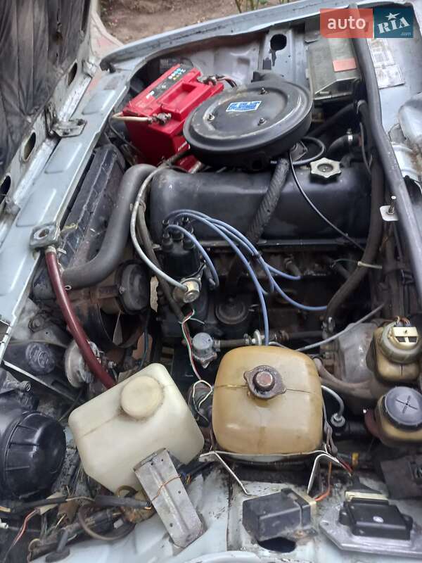 Седан ВАЗ / Lada 2105 1990 в Запорожье