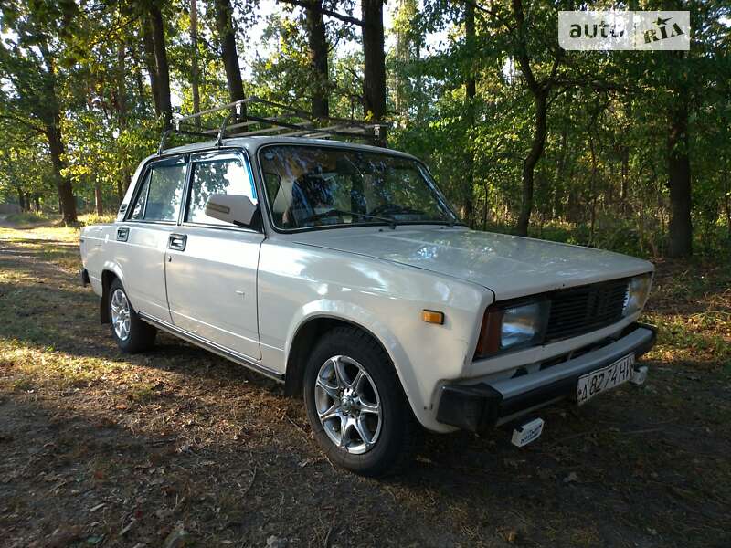 Седан ВАЗ / Lada 2105 1986 в Звенигородке