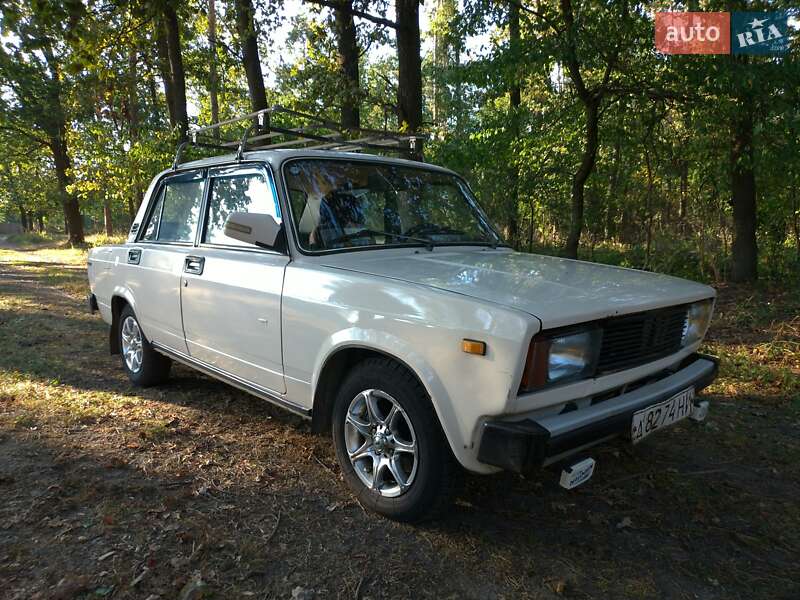 Седан ВАЗ / Lada 2105 1986 в Звенигородке фото Седан ВАЗ / Lada 2105 1986 в Звенигородке