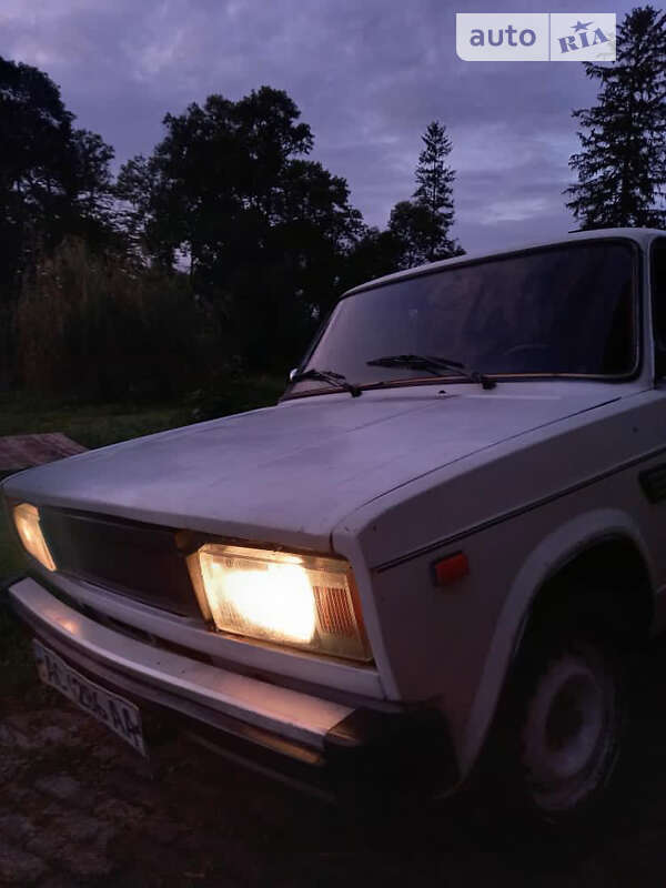 Седан ВАЗ / Lada 2105 1992 в Сокале