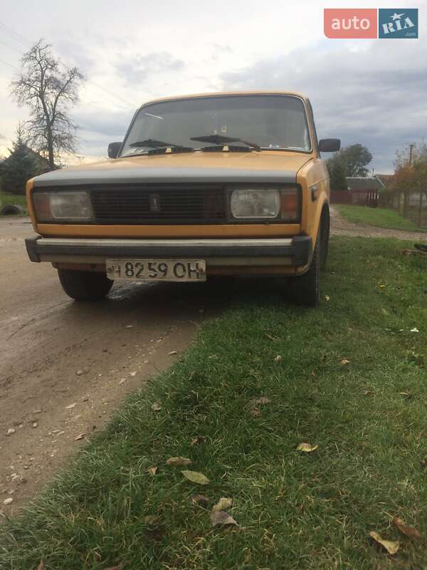 Седан ВАЗ / Lada 2105 1984 в Львові