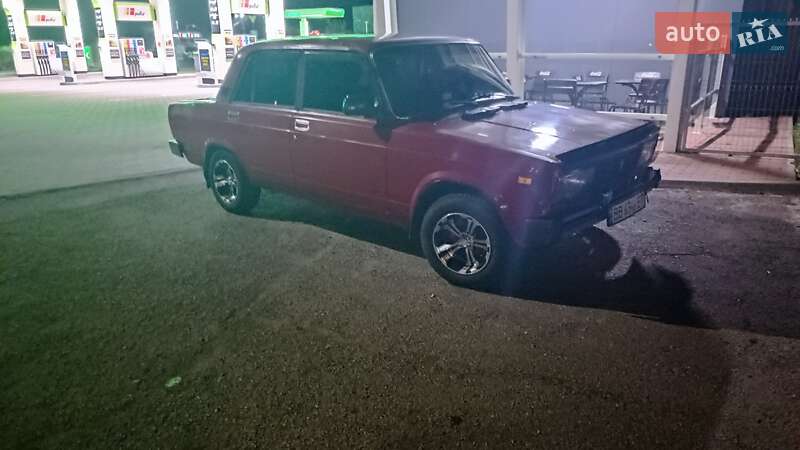 Седан ВАЗ / Lada 2105 1990 в Драбіву фото 7 Седан ВАЗ / Lada 2105 1990 в Драбіву